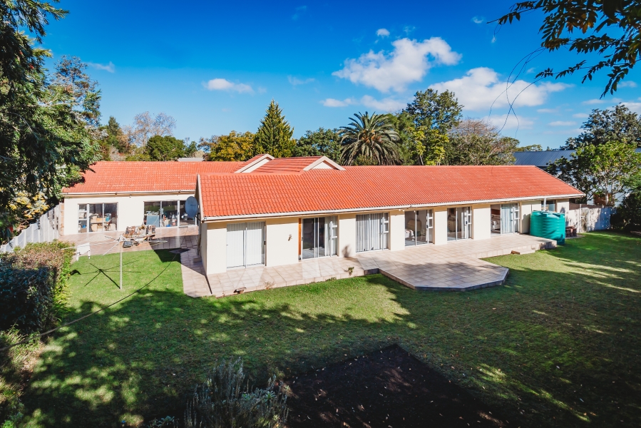 5 Bedroom Property for Sale in Heatherlands Western Cape